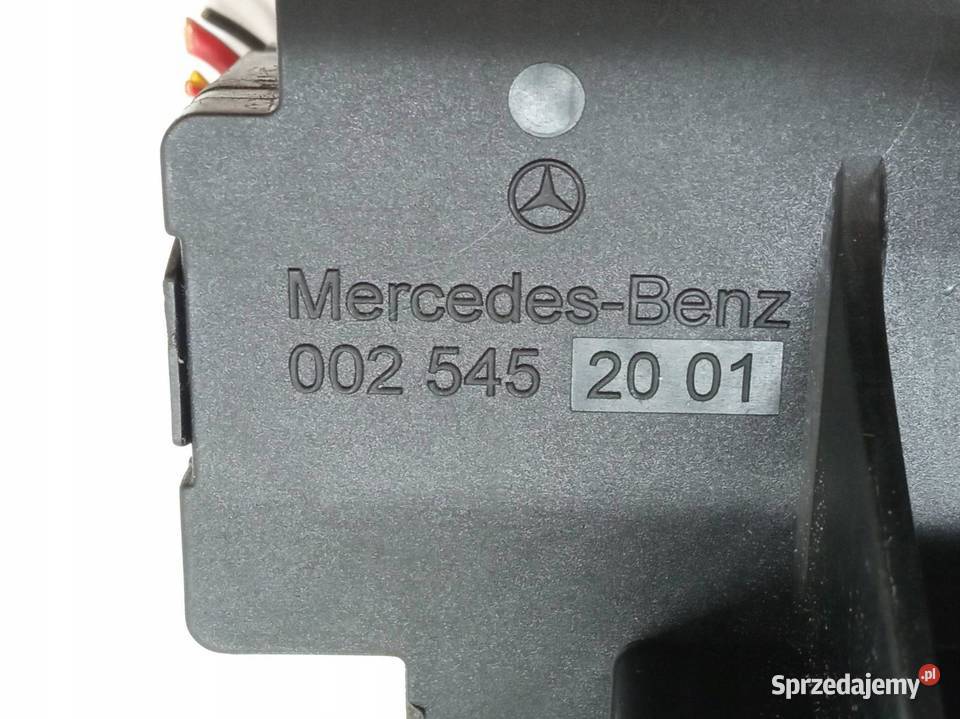 SKRZYNKA BEZPIECZNIKÓW 0025452001 50 B Mercedes Rok produkcji 1999