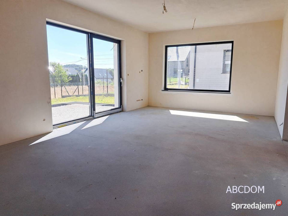 Masłomaca wolnostojący dom z garażem Masłomiąca