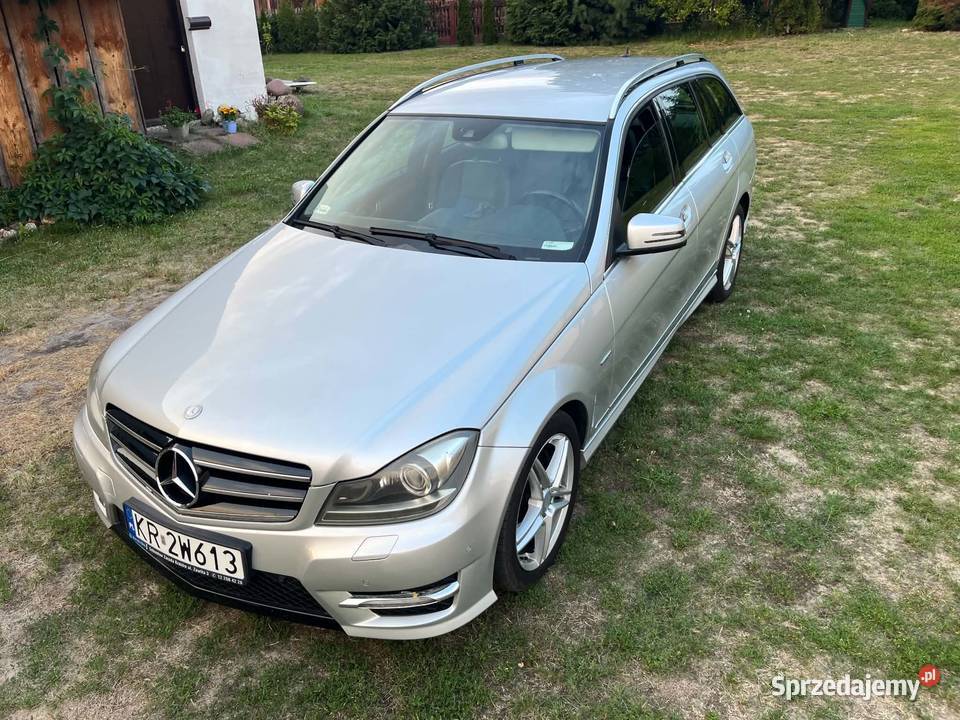 Mercedes C300 4Matic AMG wyposażenie Avantgarde automatyczna Huta Komorowska