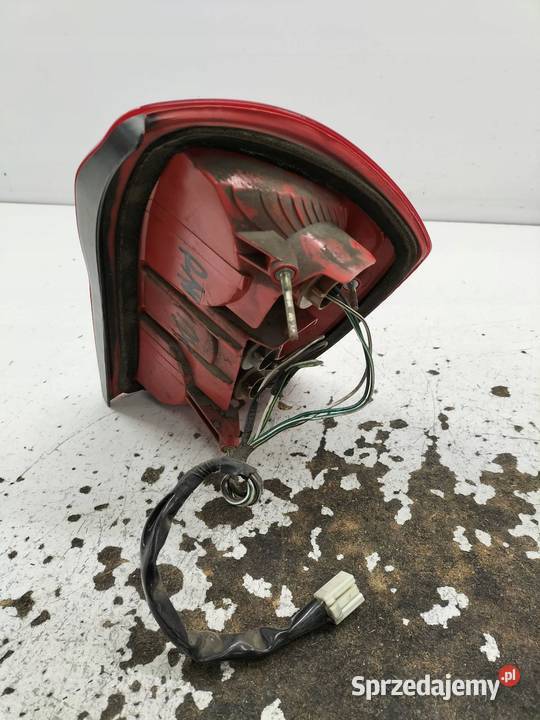 LAMPA TYŁ LEWA EU Toyota RAV4 II 20002005 osobowe świętokrzyskie