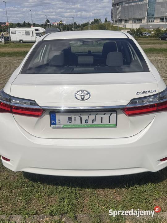 Toyota Corolla 14 D4D Comfort Rok produkcji 2017 Corolla Gdańsk sprzedam