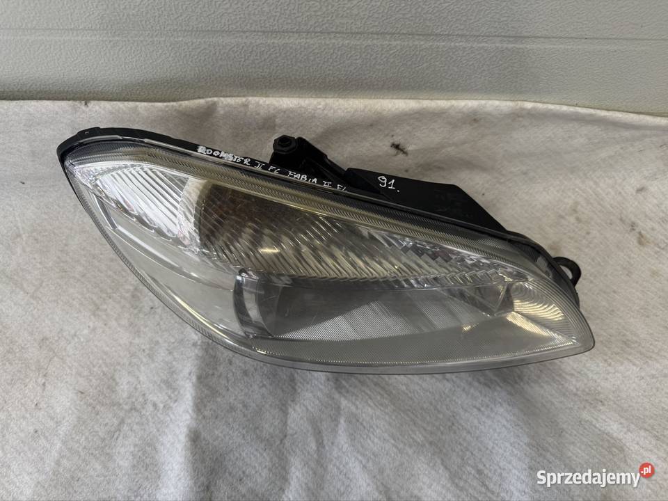 Lampa prawy przód skoda roomster ii FL Fabia ii