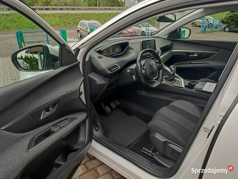 Peugeot 3008 BlueHDi Active Business pełny Rok produkcji 2018 Ustroń