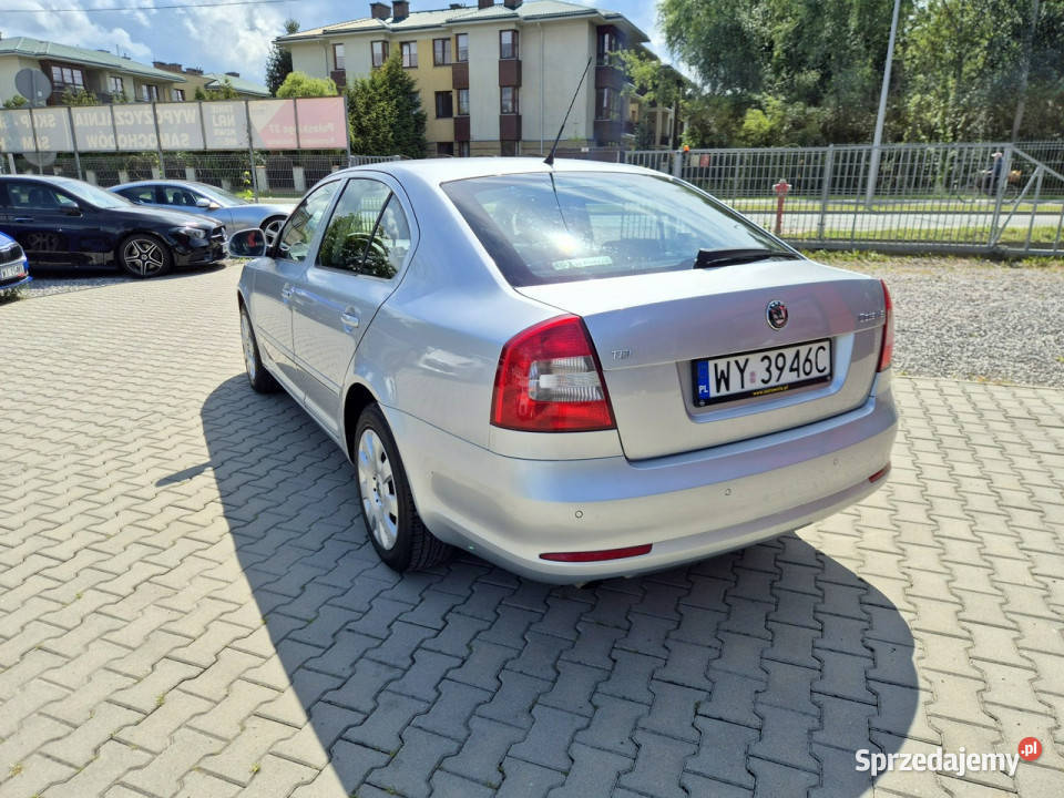 koda Octavia Salon Polska Bezwypadkowy II Konstancin-Jeziorna