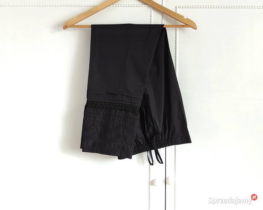 Indyjskie spodnie cygaretki czarne S 36 M 38 czarny Szczecin