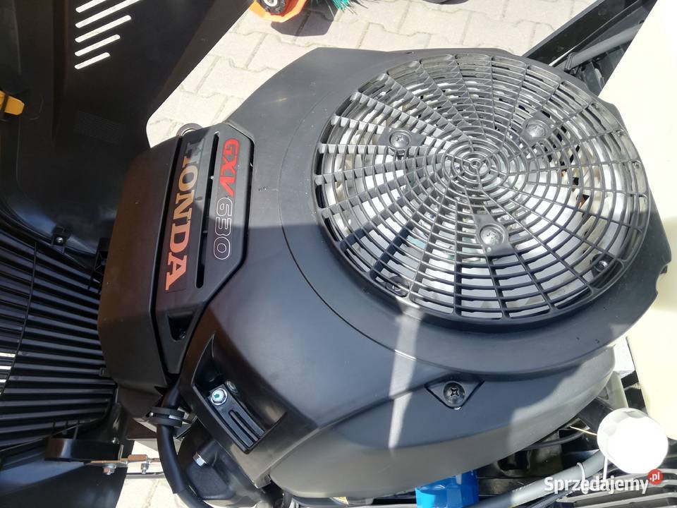 Traktor ogrodowy STIGA Estate 7122 HWSY wersja Traktorki Kosiarki i podkaszarki