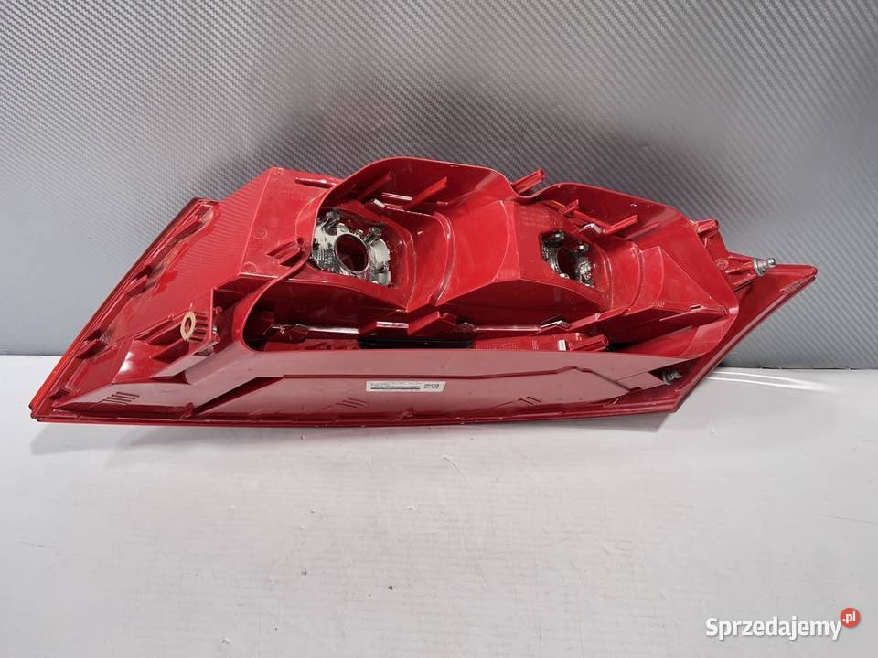 AUDI TT LEWA LAMPA TYŁ Ostroróg