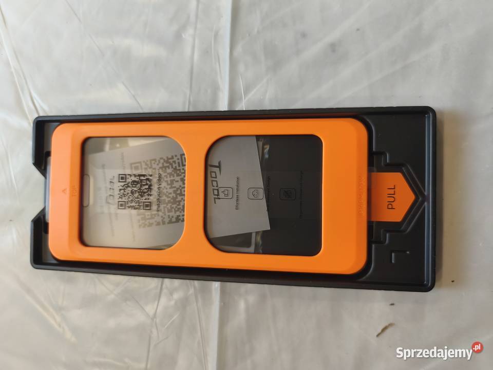 Szkło hartowane z aplikatorem do iPhone 16 Pro wielkopolskie