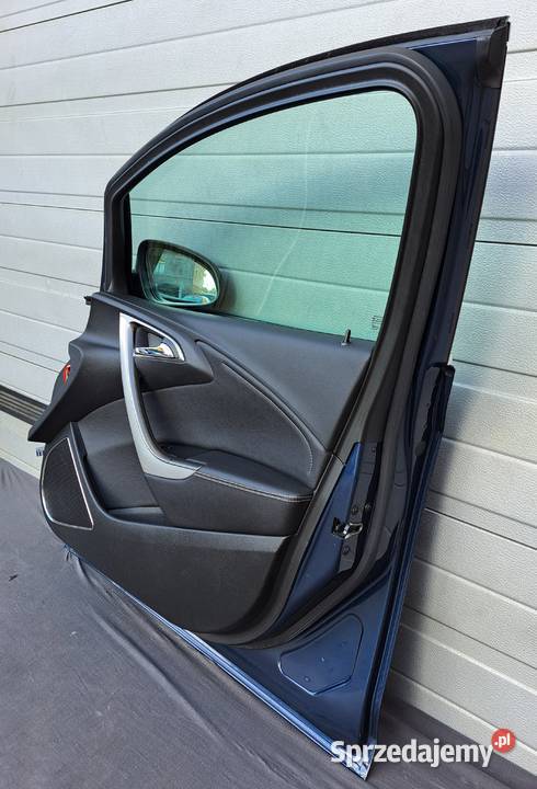 Drzwi prawe przód Opel Astra J IV hatchback Z22A Mielęcin sprzedam