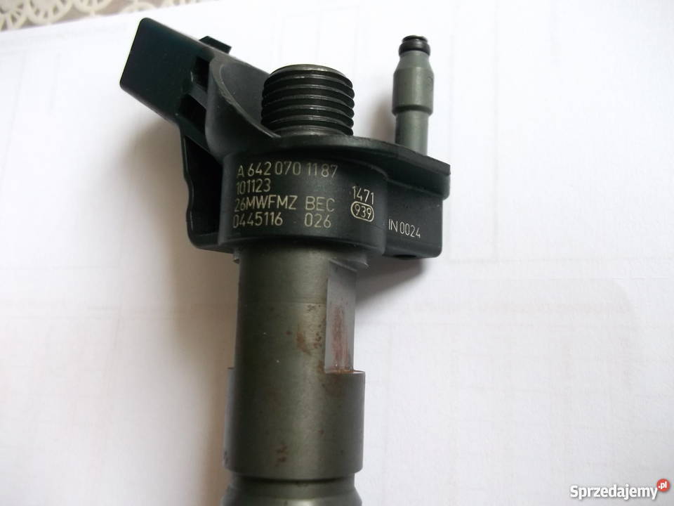 Wtryskiwacze NOWE A6420701187 Mercedes V6 OM642 Ciechanów