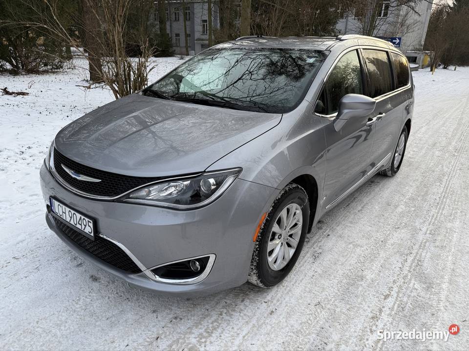 Chrysler Pacifica 2018 r 36 bogate wyposażenie MP3 Chełm