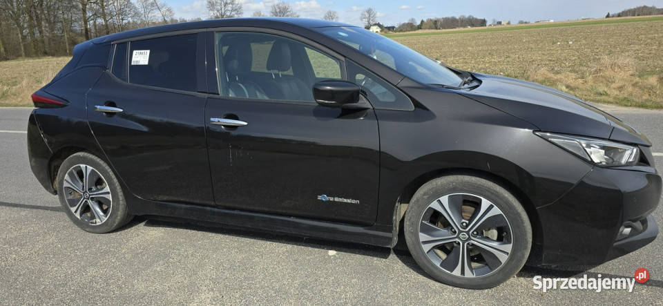 Nissan Leaf 64000 czarny Leaf Pleszew sprzedam