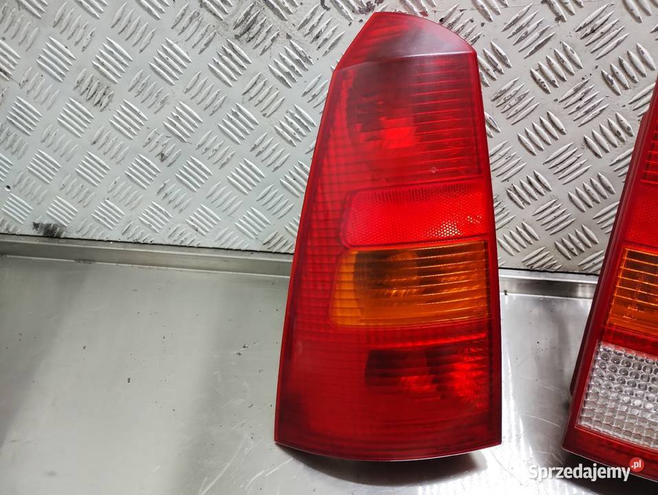 Lampy tył Ford Focus MK1 kombi Płońsk - Sprzedajemy.pl