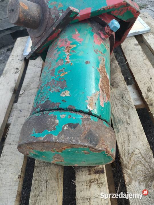 Siłownik teleskopowy z kołyską nieuszkodzony Przyczepy rolnicze