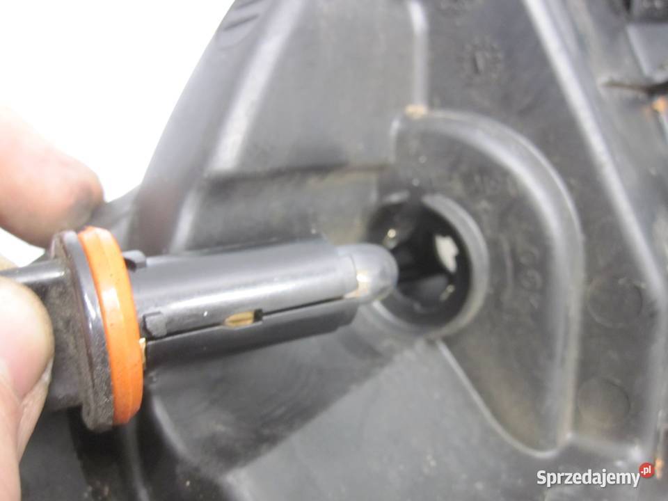 KIA SOUL 16 09r lampa prawa przód ANGLIK