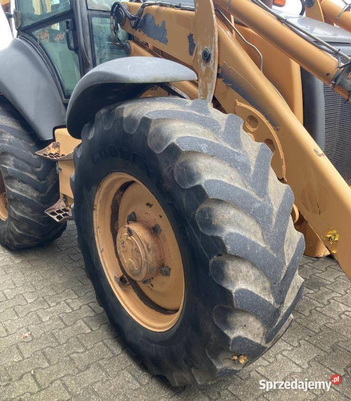 Koparko ladowarka kolowa CASE 695 Rok produkcji 2006 Biała Podlaska sprzedam