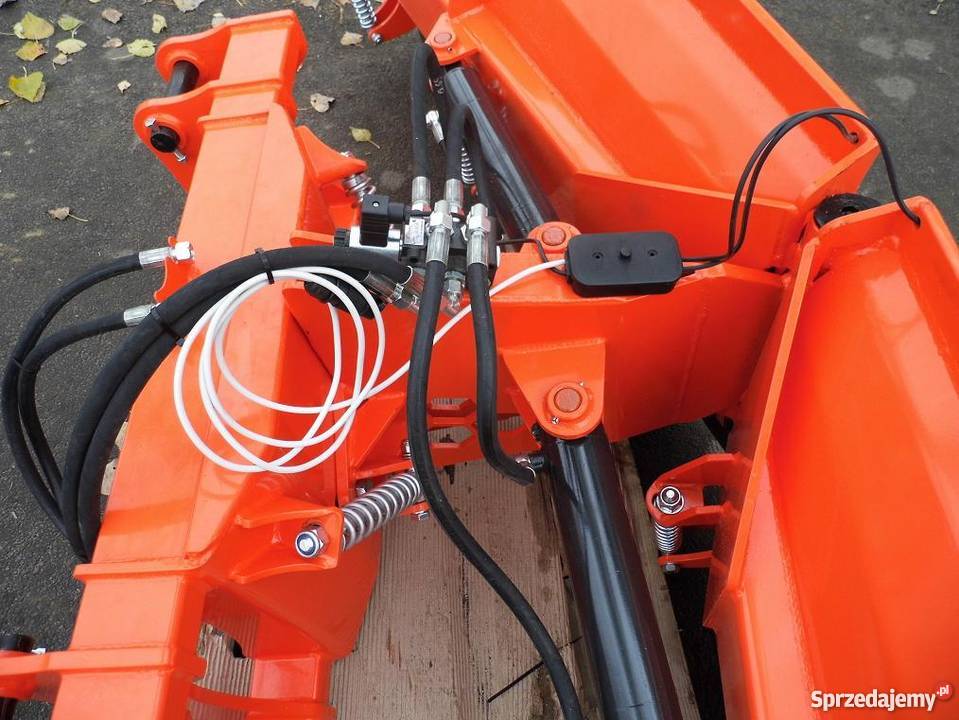 PRODUCENT PŁUGI DO ŚNIEGU NAJNIŻSZE CENY Myślenice