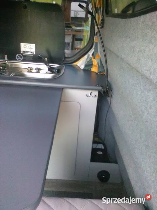 renault trafic 2008 kamper dwu osobowy Rok produkcji 2008