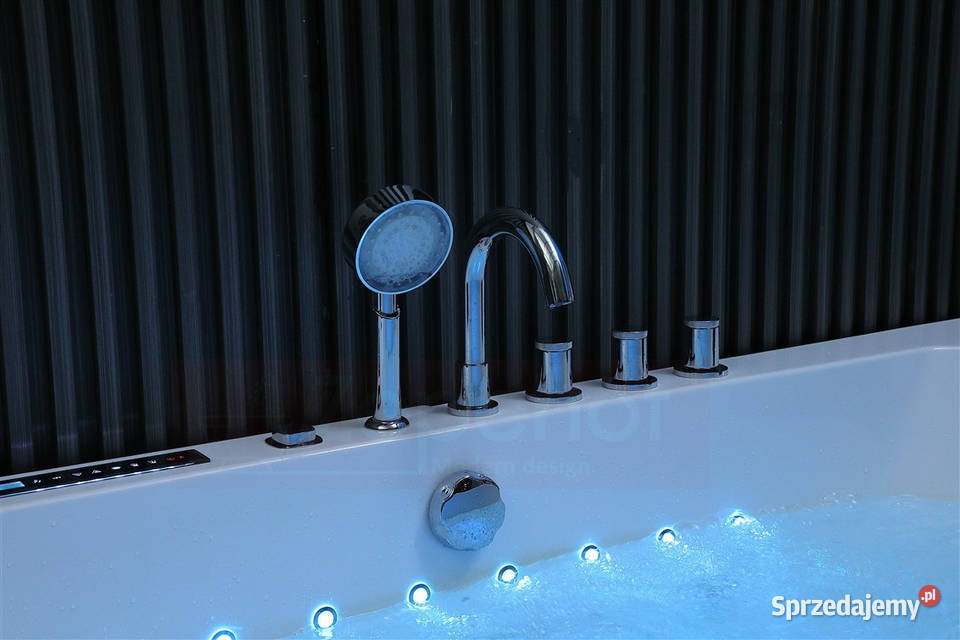 Wanna z hydromasażem EBX802 B prostokątna Grabówka