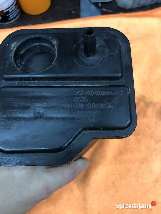 OBUDOWA FILTRA WĘGLOWEGO AUDI A3 TFSI 1K0201801D wielkopolskie Rakoniewice sprzedam