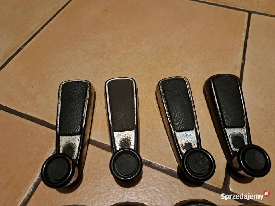 Fiat 125p126p korbki szyb u drzwi komplety wielkopolskie Leszno