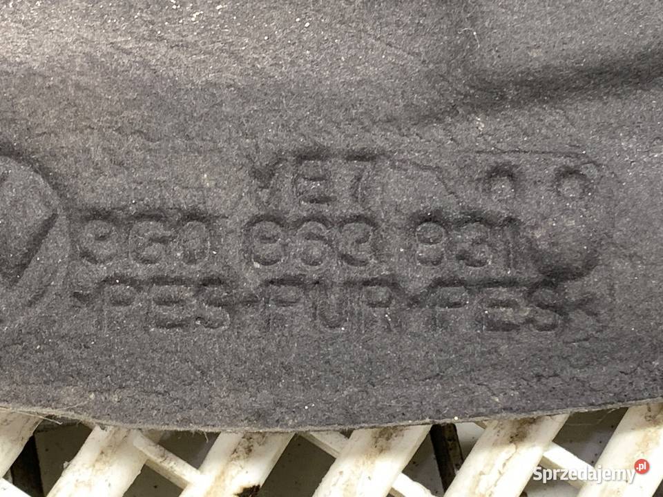 WYGŁUSZENIE MASKI VW PASSAT B8 Kombi Elementy wygłuszające