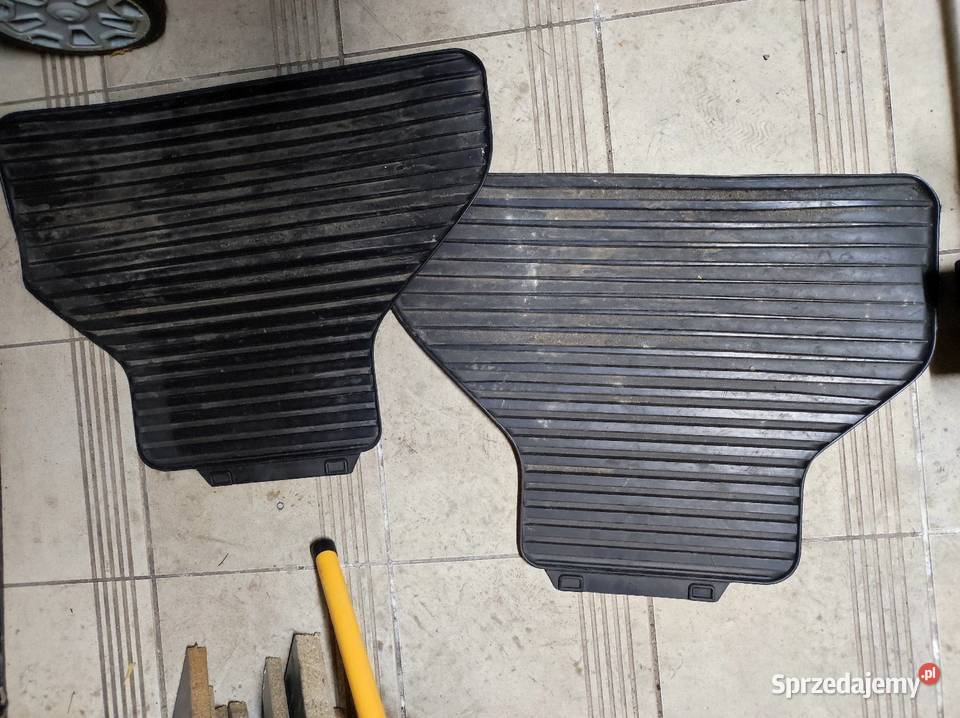 Dywaniki gumowe tylne oryginał BMW X5 E70 Pozostałe Zamość