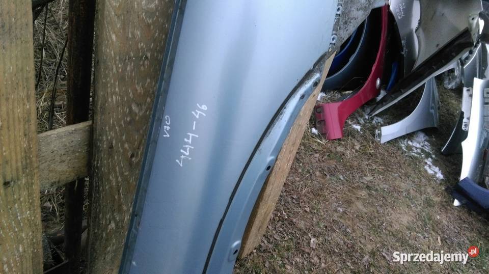 VOLVO V70 BŁOTNIK PRZÓD PRAWY 44446 Zbierkowo