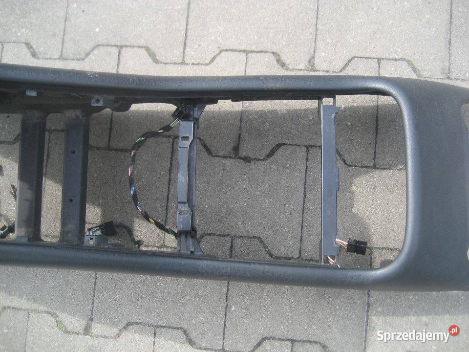 mercedes ml 163 lift 0105r podłokietnik czarny Rakoniewice