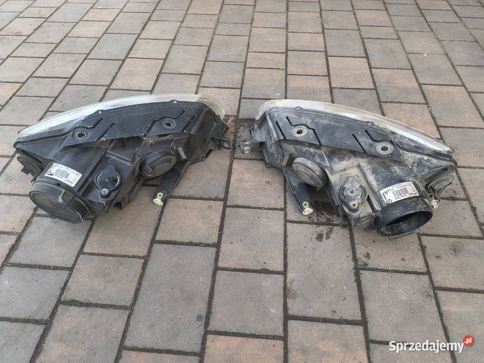 Reflektory lampy lewa i prawa przednie VW Passat Chodybki sprzedam