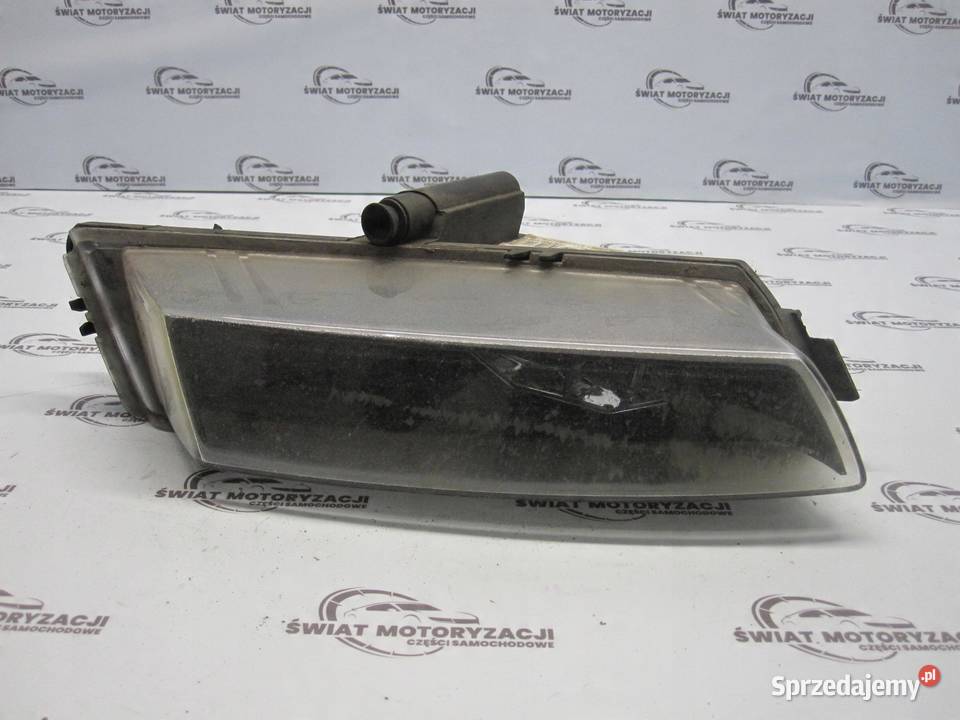 BMW E81 E87 LIFT 07r halogen prawy 7181288 osobowe