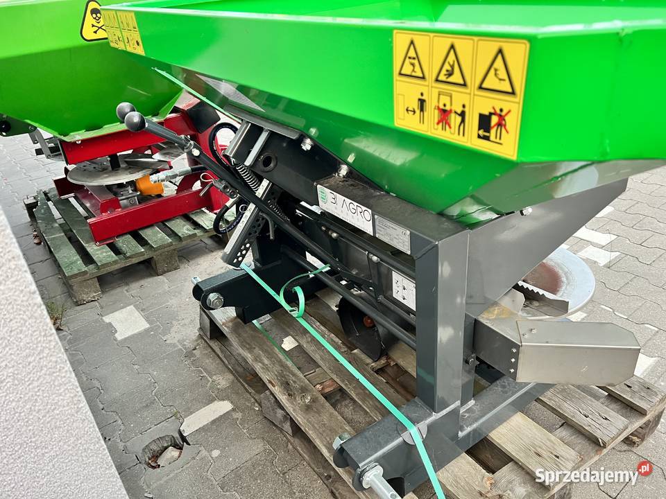 Rozsiewacz nawozów RS600N polowy 2tarczowy 600 Rozsiewacze nawozów Tarnobrzeg