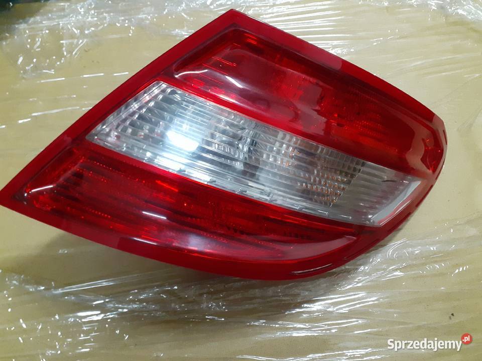 Lampa prawy tył I lewa Rąty sprzedam