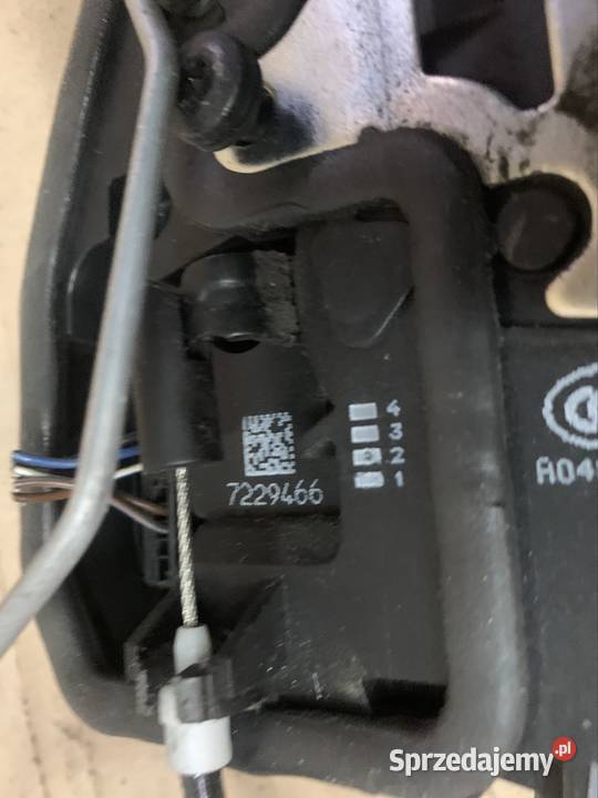 Zamek drzwi prawy przód tył bmw x1 e84 Szczecin