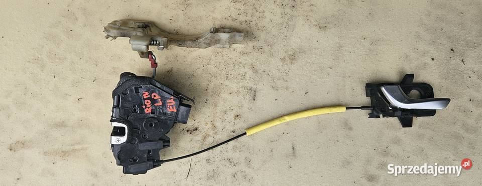 ZAMEK LEWY PRZÓD KIA RIO IV 17 22 EU 813A0H8240 osobowe Warszawa