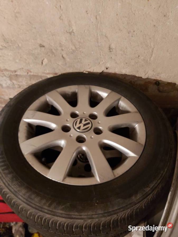 Cztery alufelgi z oponami 15 do Volkswagena wielkopolskie Kalisz