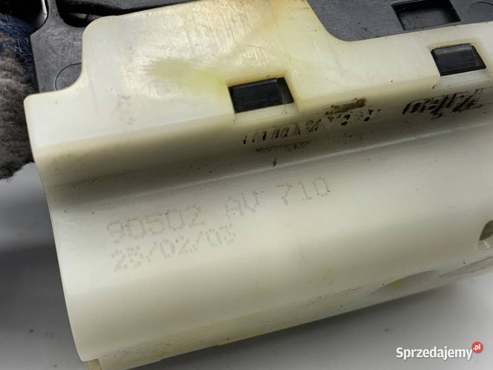 ZAMEK KLAPY TYŁ NISSAN MICRA K12 Hatchback