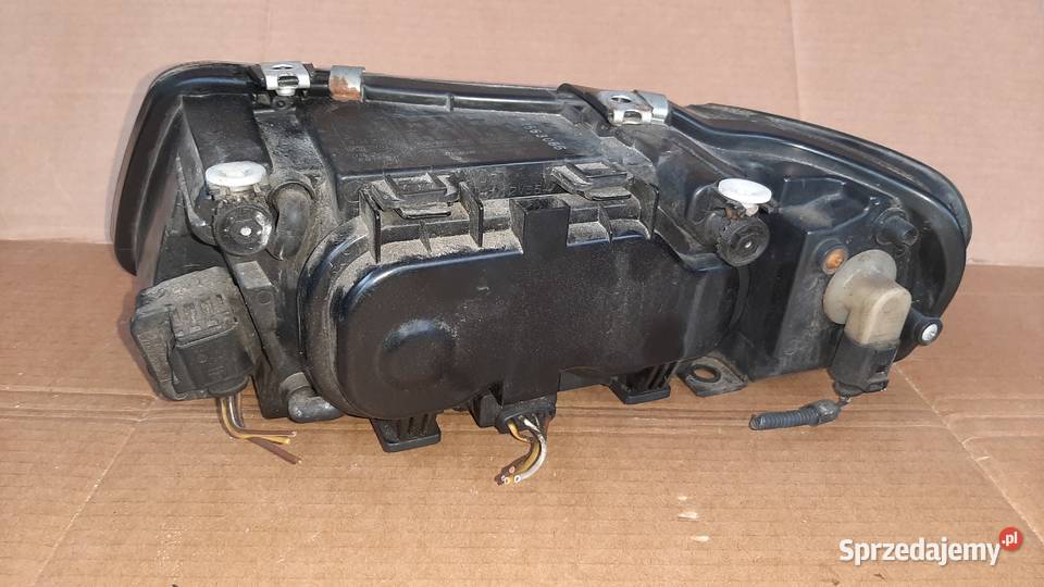 lampa prawa przenia Audi A3 8p DEPO prawy przód Lampy przednie