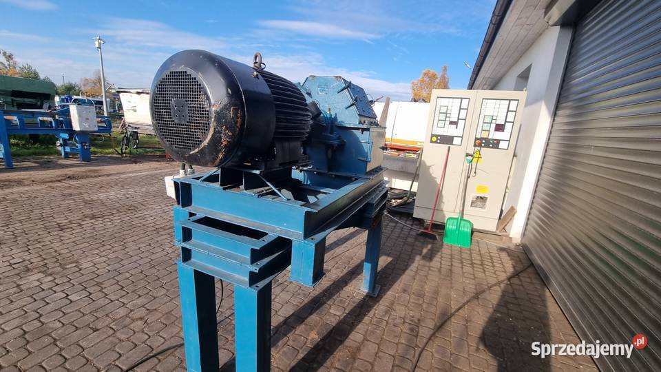 Młyn bijakowy 30kW do zrębki Karsin