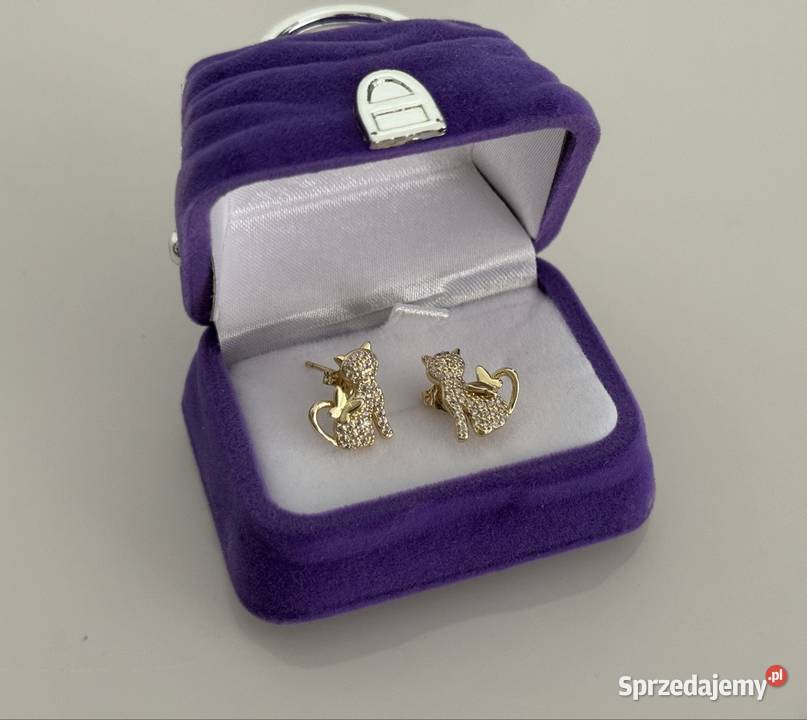Złote kolczyki kotki z kokardką błyszczące Kolczyki mazowieckie Pruszków