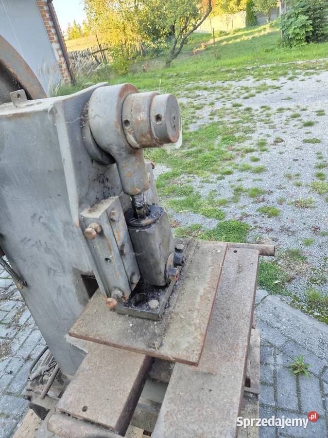 Stara prasa mimośrodowa Janów Lubelski