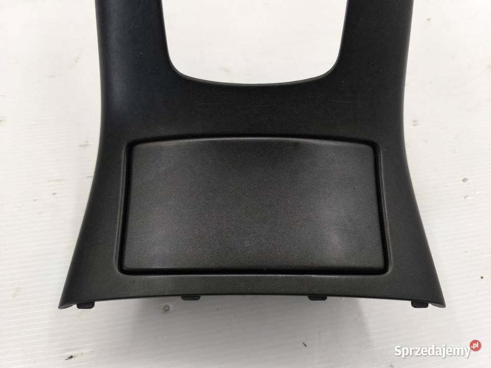 POPIELNICZKA PANEL TOYOTA AVENSIS II T25