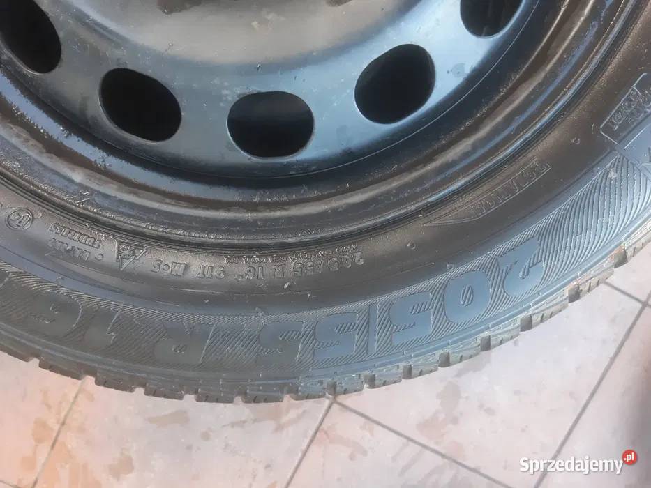 Felgi stalowe R16 5x112 opony zimowe kołpaki Wadowice