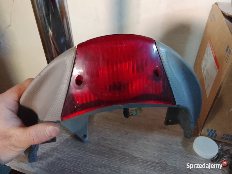 Zadupek z lampą Piaggio ZIP Pozostałe Koszalin