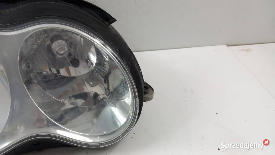 MERCEDES W203 LIFT LAMPA PRZÓD PRAWA EU SOCZEWKA Zbierkowo