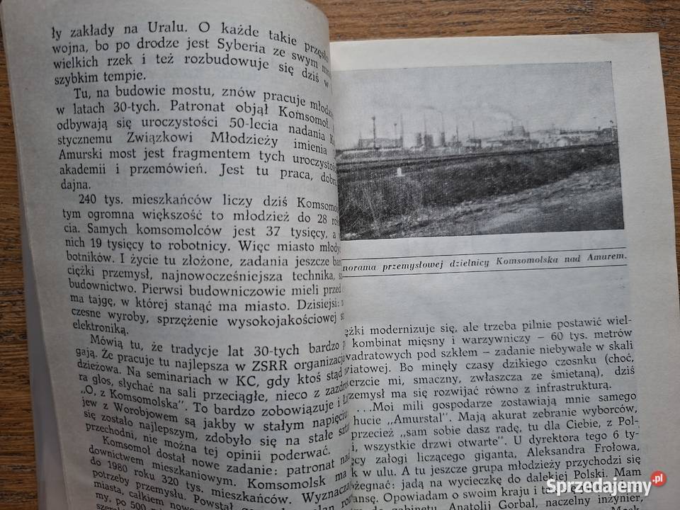 ZSRR Na wschód i na zachód Uralu Kraków