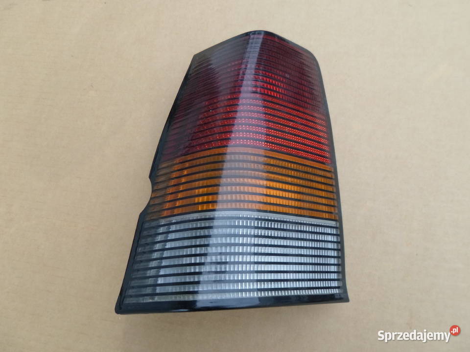 Lampa lewa tył Opel Kadett E GSI Sanok