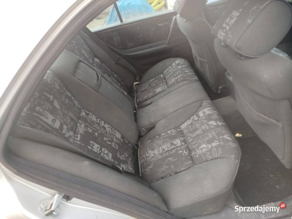 Mercedes E klasa uszkodzony części 300000km Limanowa