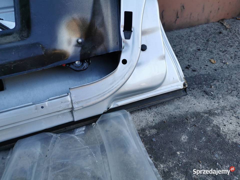 AUDI A3 8L 5D 9903 LY7W DRZWI PRAWE PRZÓD Pionki