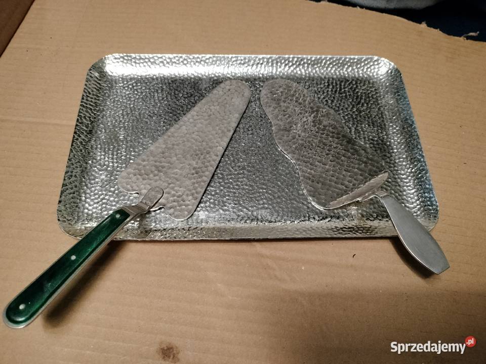 Metalowa tacka i łopatki do ciasta młotkowane zachodniopomorskie Choszczno